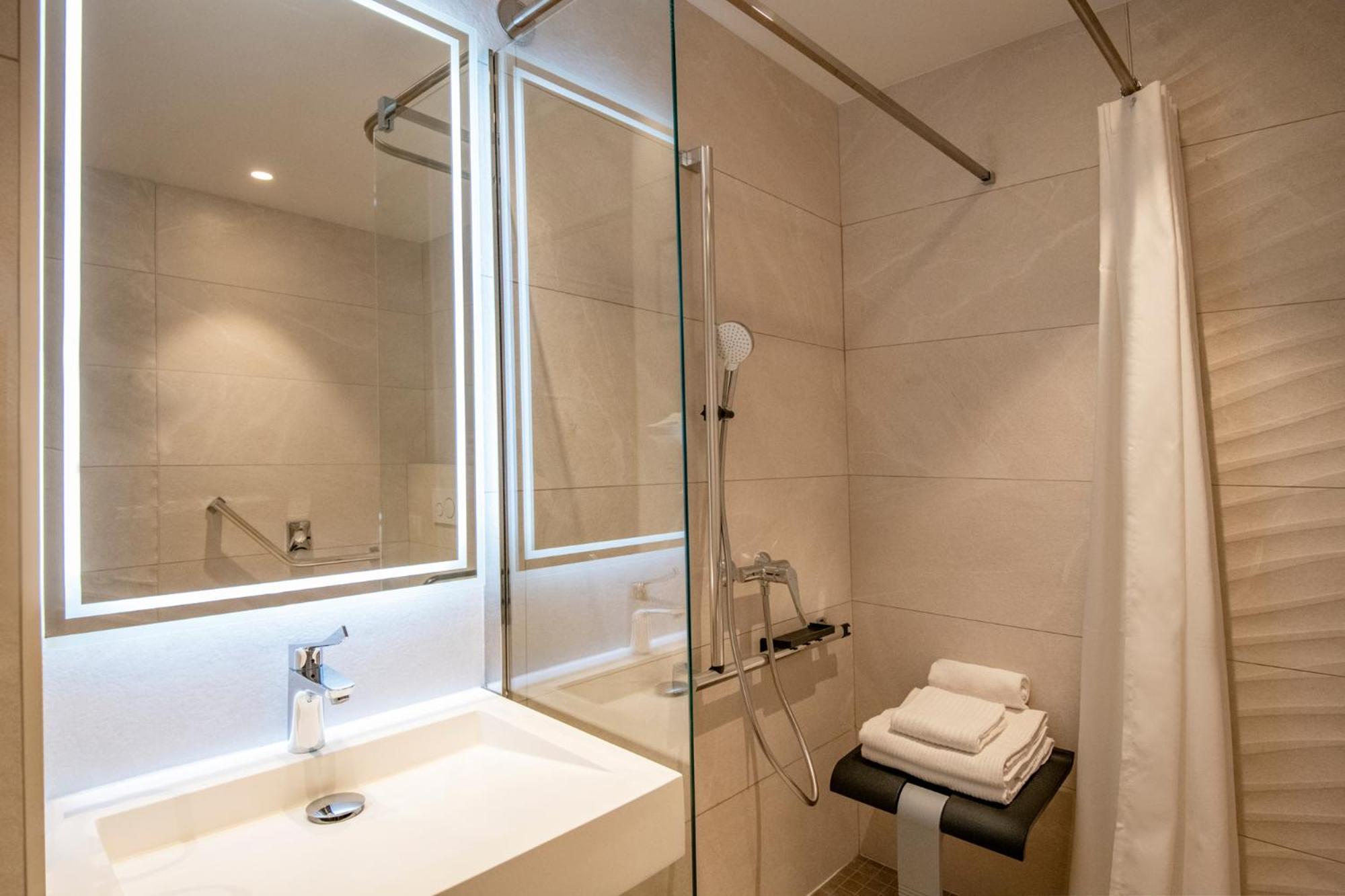 Residence Hoteliere Chambord Au Coeur De Menton - Entierement Renovee ภายนอก รูปภาพ