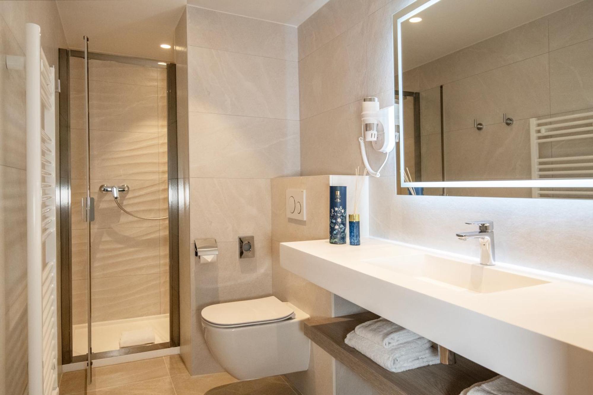 Residence Hoteliere Chambord Au Coeur De Menton - Entierement Renovee ภายนอก รูปภาพ
