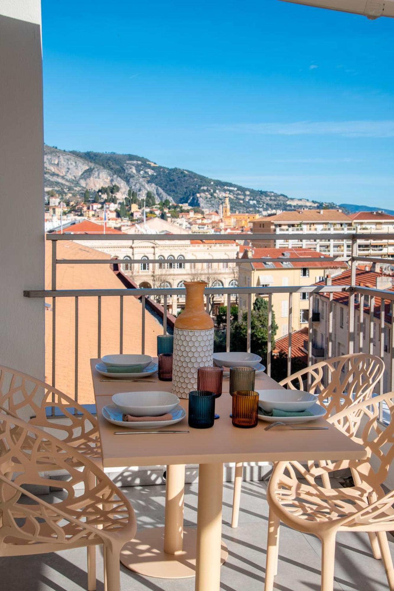 Residence Hoteliere Chambord Au Coeur De Menton - Entierement Renovee ภายนอก รูปภาพ