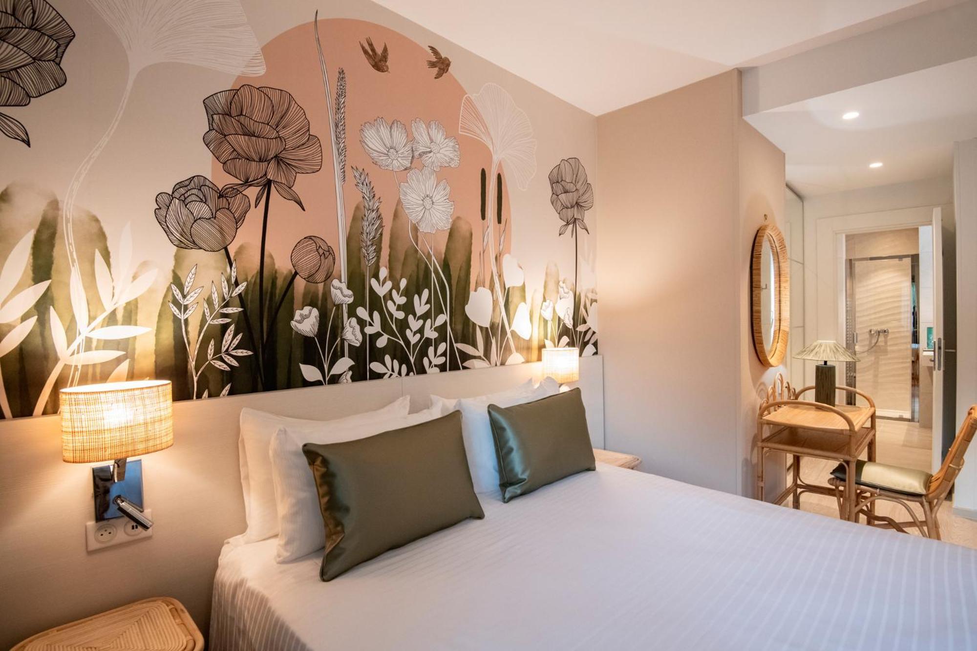 Residence Hoteliere Chambord Au Coeur De Menton - Entierement Renovee ภายนอก รูปภาพ